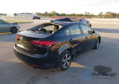 2018 Kia Forte Lx/S z USA, uszkodzony, nr VIN 3KPFL4A70JE242509